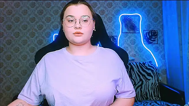 InLoveWithLife26 online show from 15, 12, 2025