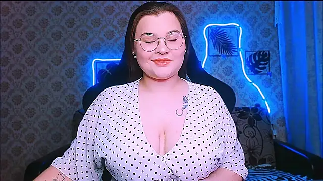 InLoveWithLife26 online show from 15, 2, 2026