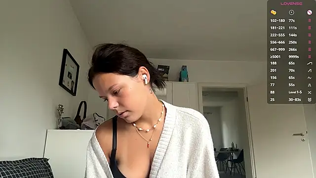 MaydaCornwall online show from 11, 10, 2025