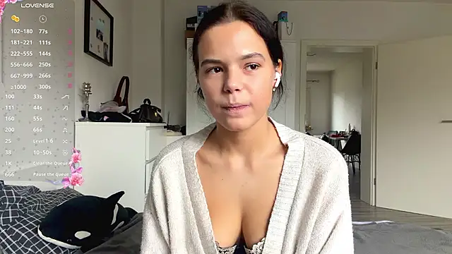 MaydaCornwall online show from 11, 2, 2026