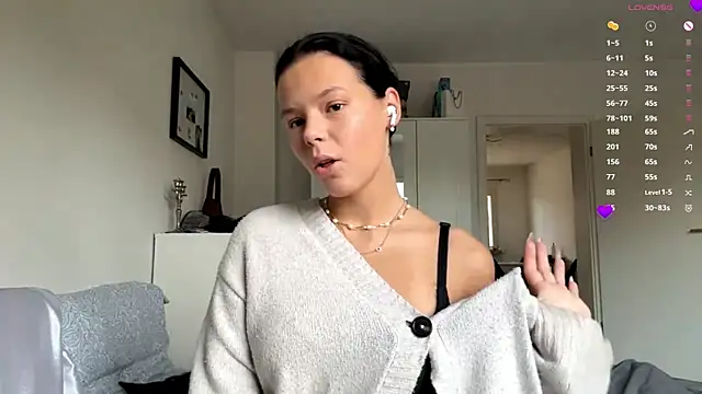 MaydaCornwall online show from 12, 11, 2025