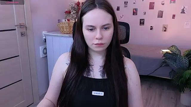 Alice Moondark online show from 18, 3, 2026