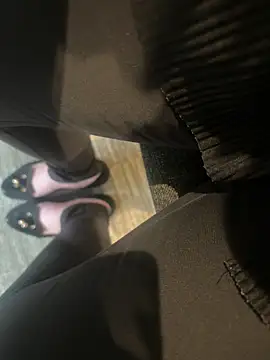 HiddenHoneyLDN online show from 20, 10, 2025