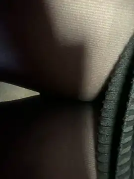 HiddenHoneyLDN online show from 3, 12, 2025