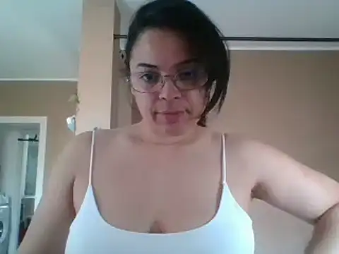 Snapshot of ITALIANASISIXX chatting on 18, 4, 2026 ITALIANASISIXX online show from 18, 4, 2026