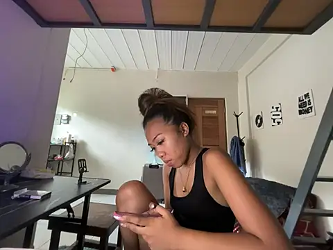 Snapshot of PinayLina18 chatting on 1, 6, 2026 PinayLina18 online show from 1, 6, 2026