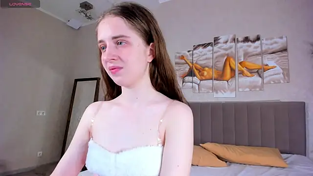 Camilla Kelly online show from 6, 4, 2026