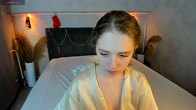 Camilla Kelly online show from 12, 2, 2026