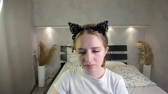 Camilla Kelly online show from 11, 10, 2025