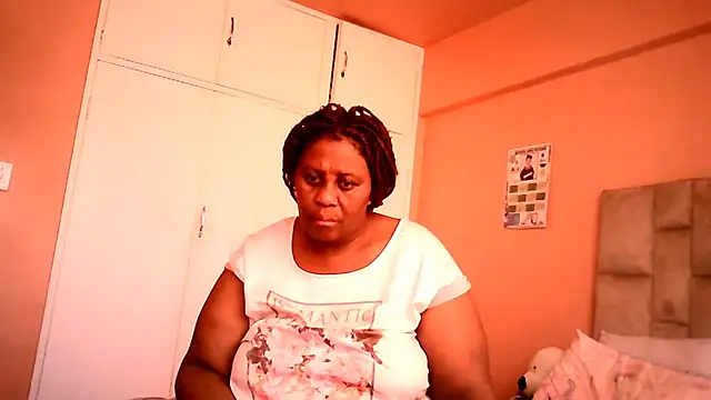 Snapshot of HUGEASSXXXXX chatting on 26, 6, 2026 HUGEASSXXXXX online show from 26, 6, 2026