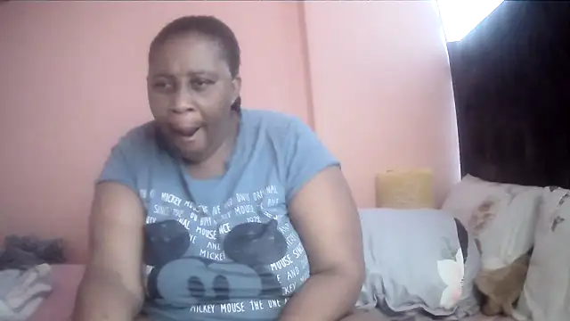 HUGEASSXXXXX online show from 22, 11, 2025