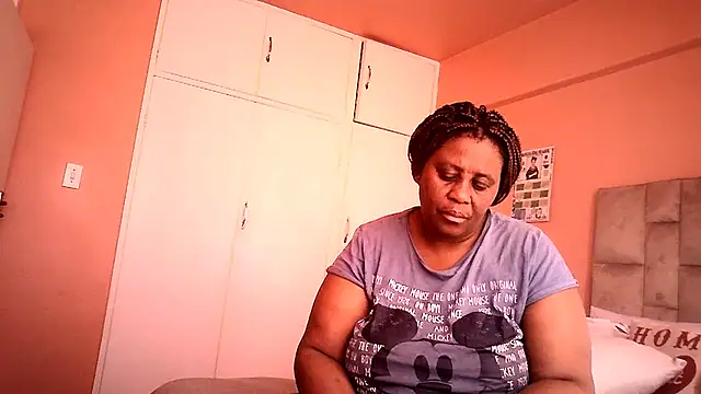Snapshot of HUGEASSXXXXX chatting on 3, 7, 2026 HUGEASSXXXXX online show from 3, 7, 2026