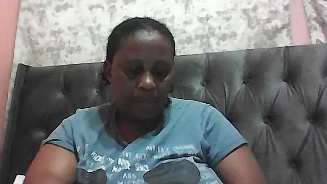 HUGEASSXXXXX online show from 9, 10, 2025