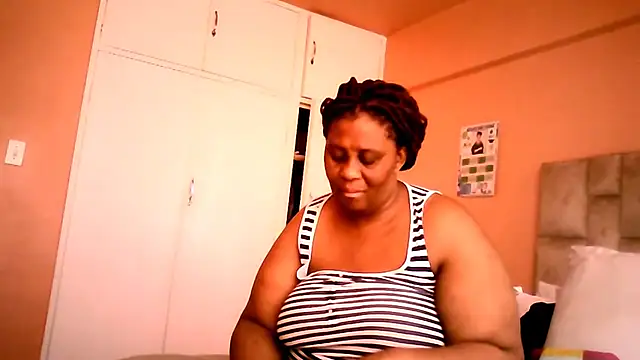 Snapshot of HUGEASSXXXXX chatting on 1, 7, 2026 HUGEASSXXXXX online show from 1, 7, 2026
