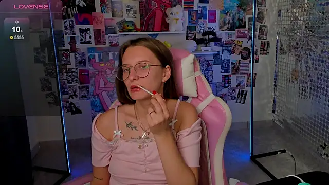 Maryyy May online show from 10, 9, 2025