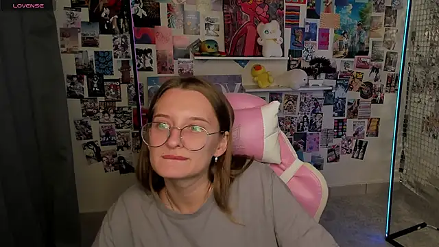 Maryyy May online show from 16, 9, 2025