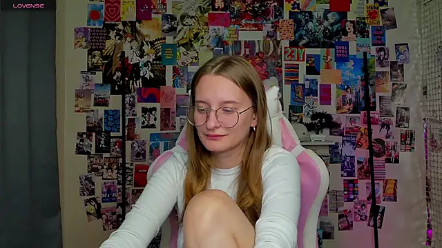 Maryyy May online show from 19, 9, 2025