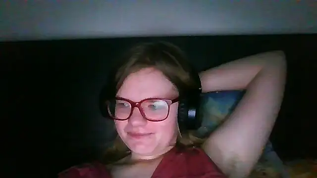 Moonolighta online show from 10, 10, 2025