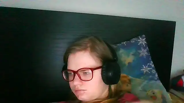 Moonolighta online show from 4, 11, 2025