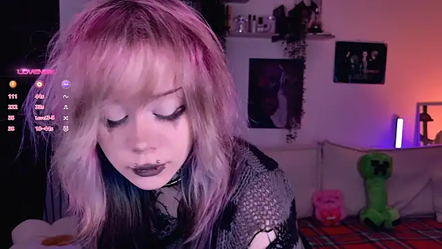 Lollyshy online show from 26, 11, 2025