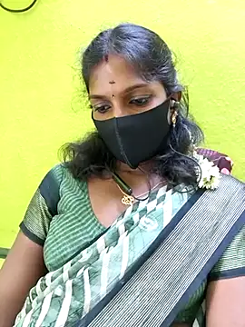 Snapshot of Honey_rosetamil chatting on 10, 7, 2026 Honey rosetamil online show from 10, 7, 2026
