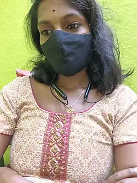 Snapshot of Honey_rosetamil chatting on 7, 7, 2026 Honey rosetamil online show from 7, 7, 2026