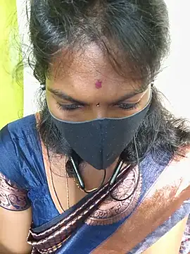 Snapshot of Honey_rosetamil chatting on 18, 7, 2026 Honey rosetamil online show from 18, 7, 2026