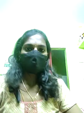 Snapshot of Honey_rosetamil chatting on 3, 10, 2025 Honey rosetamil online show from 3, 10, 2025