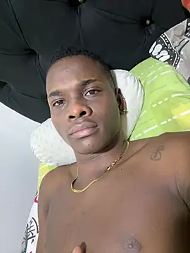 Snapshot of Brycce_santos chatting on 3, 6, 2026 Brycce santos online show from 3, 6, 2026