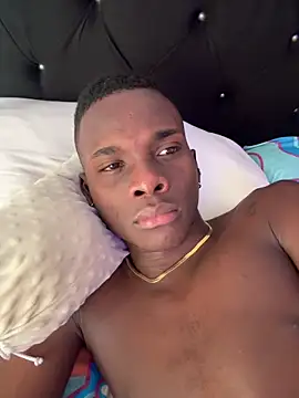 Snapshot of Brycce_santos chatting on 26, 4, 2026 Brycce santos online show from 26, 4, 2026