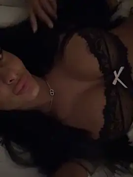 Snapshot of AriannaIsabellax chatting on 29, 10, 2025 AriannaIsabellax online show from 29, 10, 2025