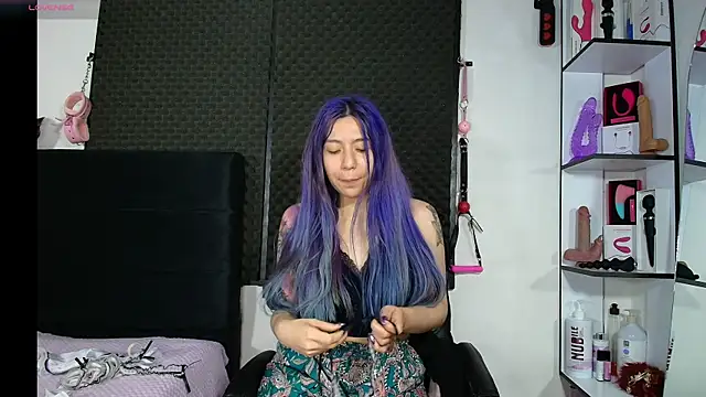 karlamoon23 online show from 16, 3, 2026