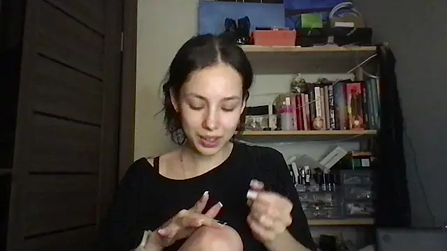 Yuna5343 online show from 3, 11, 2025