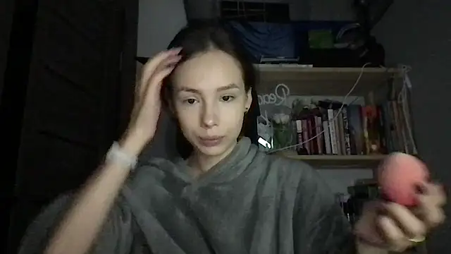 Yuna5343 online show from 15, 10, 2025