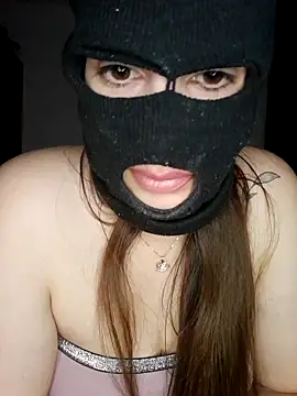 Snapshot of 1Malika chatting on 8, 11, 2025 1Malika online show from 8, 11, 2025