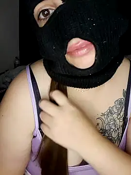 Snapshot of 1Malika chatting on 10, 10, 2025 1Malika online show from 10, 10, 2025