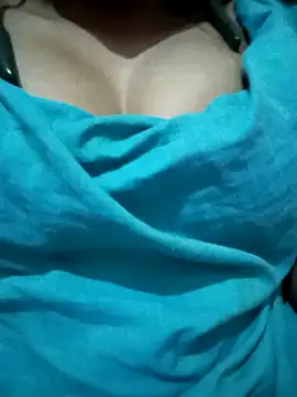 Snapshot of kaviyaponnu0987 chatting on 11, 2, 2026 kaviyaponnu0987 online show from 11, 2, 2026