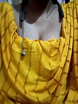 Snapshot of kaviyaponnu0987 chatting on 3, 5, 2026 kaviyaponnu0987 online show from 3, 5, 2026