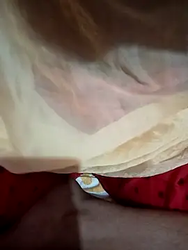 kaviyaponnu0987 online show from 14, 12, 2025