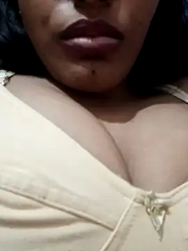 kaviyaponnu0987 online show from 17, 10, 2025