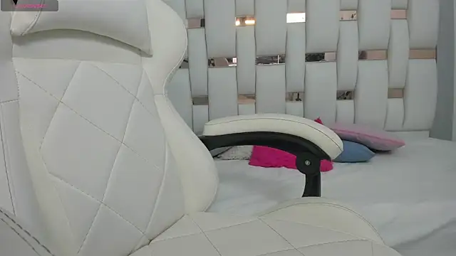 Katalina red online show from 13, 9, 2025