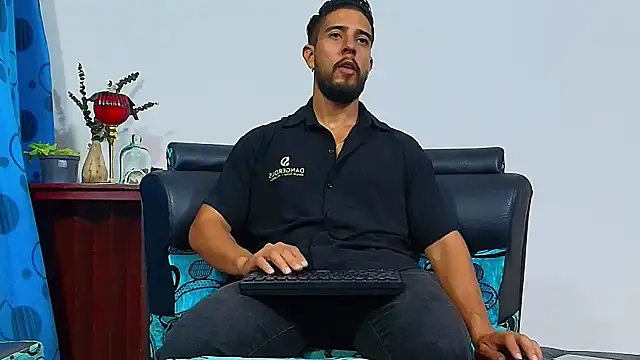 Snapshot of DaveSoldier chatting on 18, 10, 2025 DaveSoldier online show from 18, 10, 2025