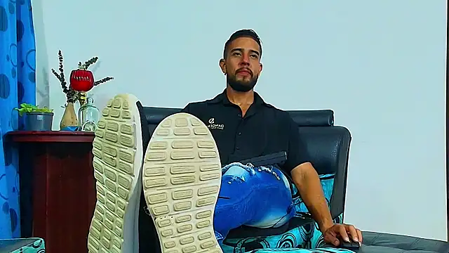 Snapshot of DaveSoldier chatting on 15, 10, 2025 DaveSoldier online show from 15, 10, 2025