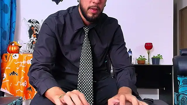 Snapshot of DaveSoldier chatting on 8, 11, 2025 DaveSoldier online show from 8, 11, 2025