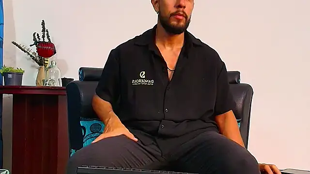 Snapshot of DaveSoldier chatting on 22, 10, 2025 DaveSoldier online show from 22, 10, 2025