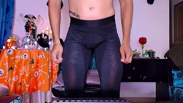 Snapshot of DaveSoldier chatting on 21, 11, 2025 DaveSoldier online show from 21, 11, 2025