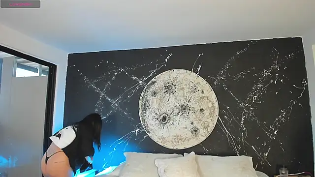 ShaniaDaniels online show from 17, 11, 2025