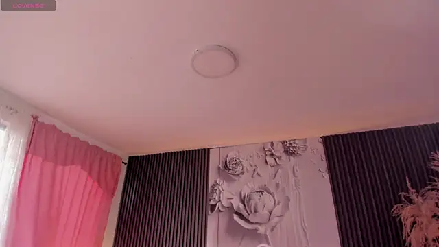 ShaniaDaniels online show from 4, 4, 2026