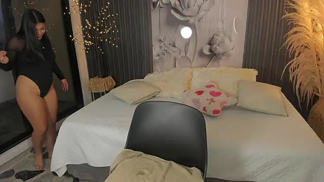 ShaniaDaniels online show from 1, 2, 2026