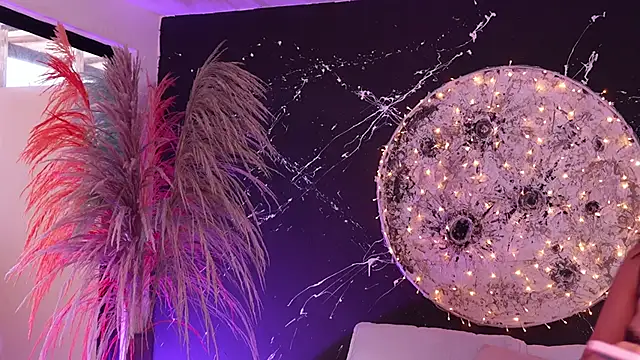 ShaniaDaniels online show from 28, 11, 2025